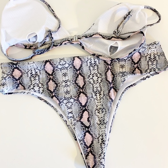 Laila Akai Snakeskin bikini! Size XL … - Picture 4 of 4